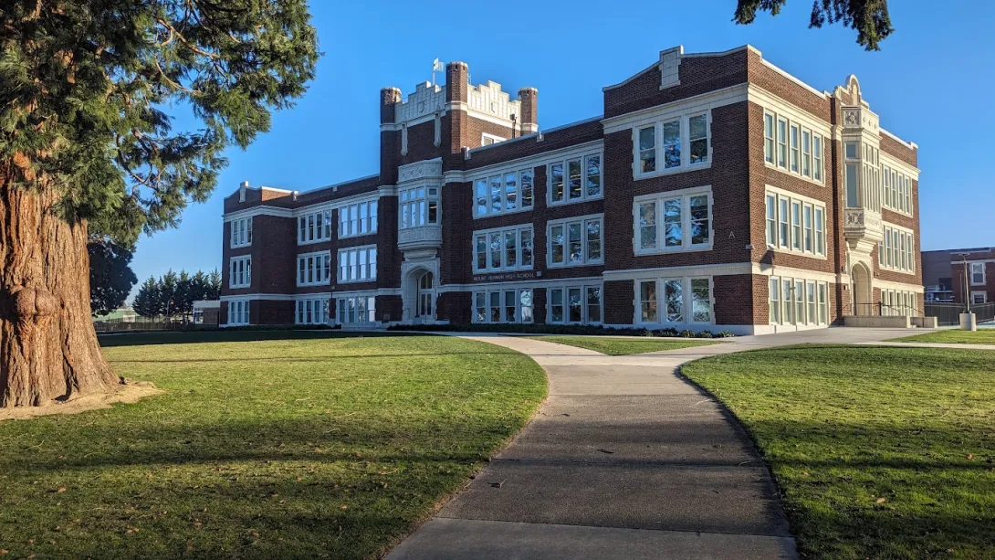 Photo of west face of Old Main, MVHS